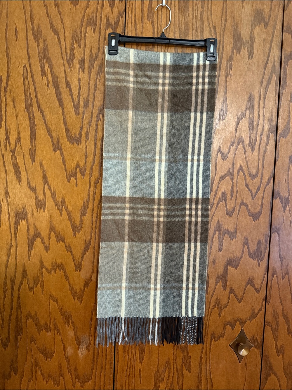 Jos A Bank 100% Cashmere Plaid Scarf Gray Taupe Cream Fringed 60"